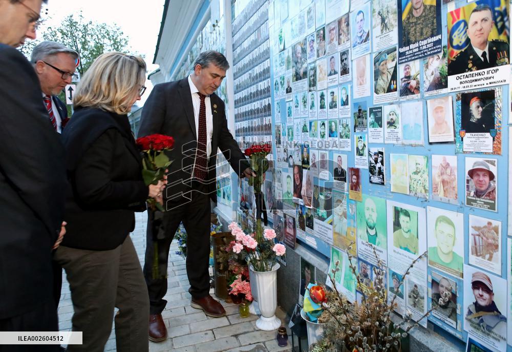 Press conference of bipartisan US Congress delegation in Kyiv