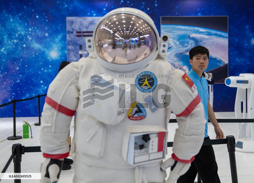 CHINA-HUBEI-WUHAN-AEROSPACE EXHIBITION-MEDIA PREVIEW (CN)