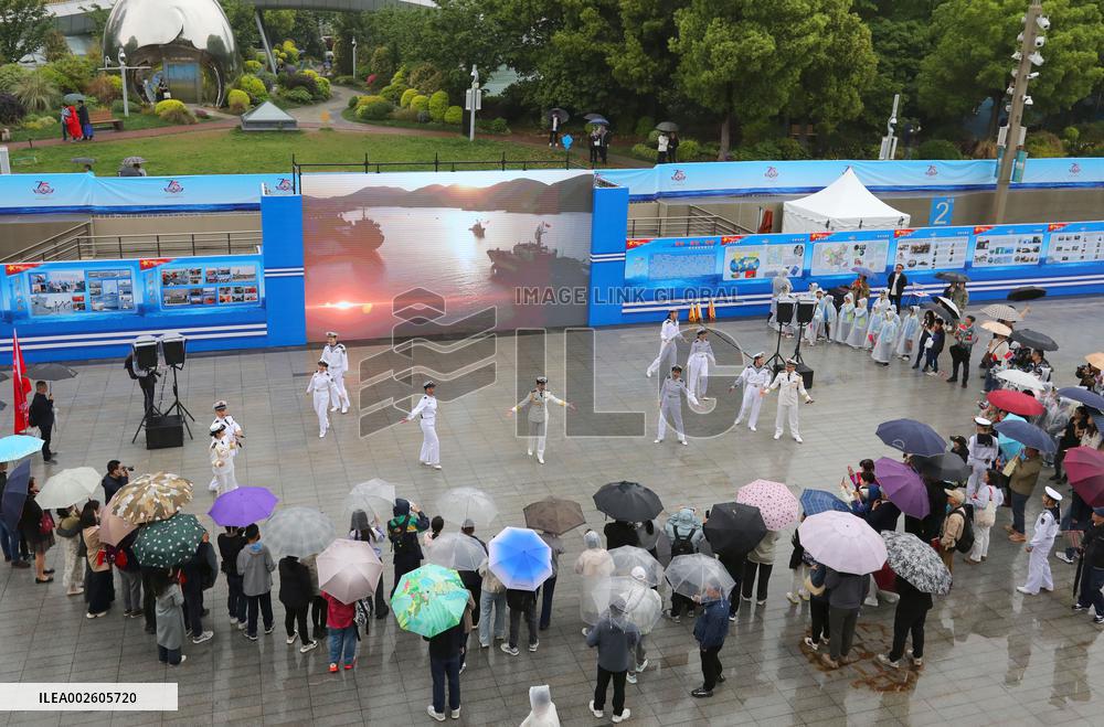 CHINA-SHANGHAI-NAVY VESSELS-PUBLIC EVENT (CN)