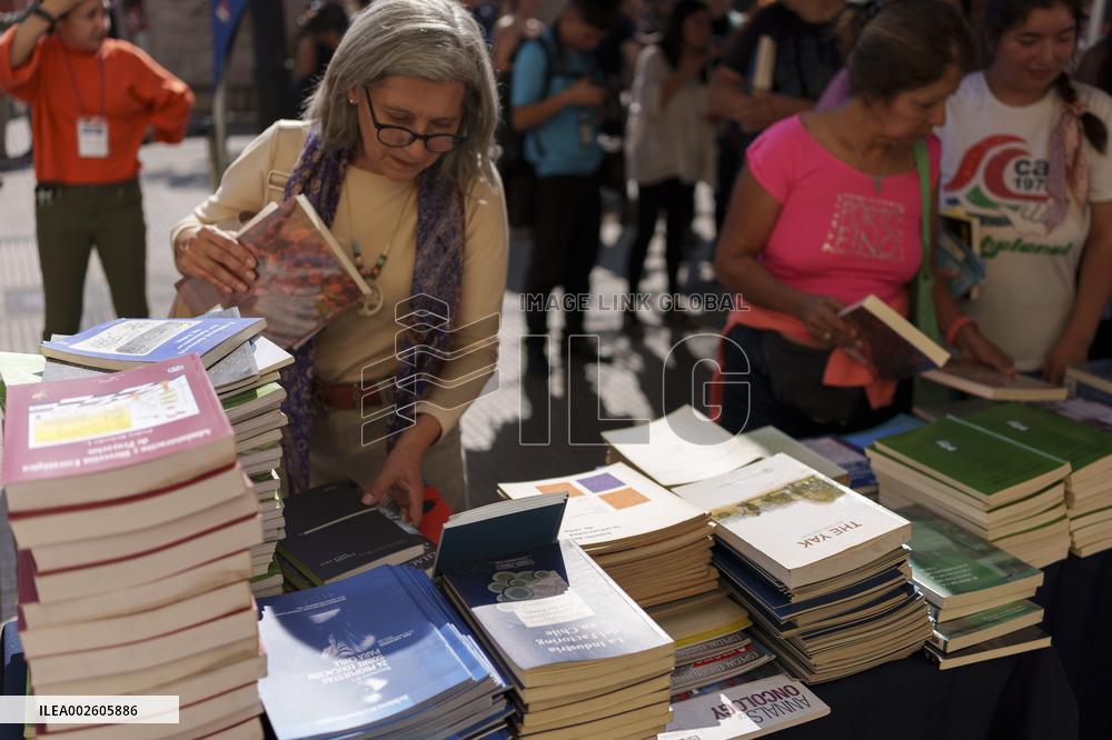 International Book Day in Chile