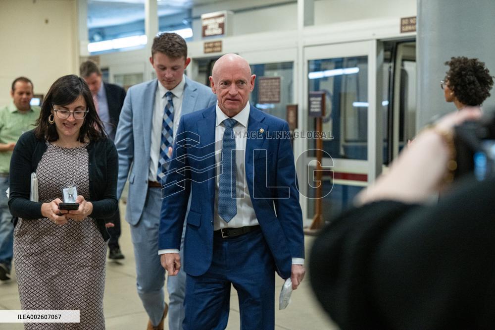 Senate Passes $ 95 Billion Foreign Aid Package - Washington