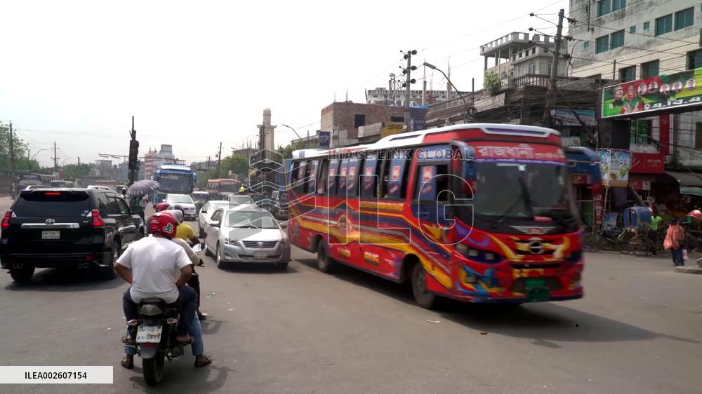 Bangladesh swelters in scorching heat, 4 deaths reported