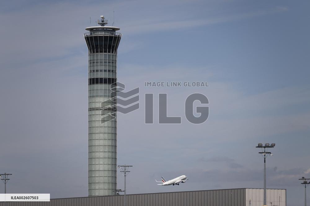 Flights Set To Be Cancelled Due To Air Traffic Strike - Paris