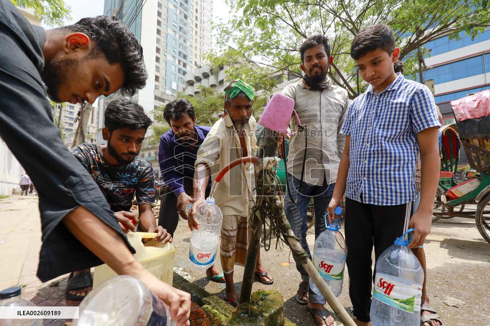 Water Crisis In The Hot Summer Day - Bangladesh