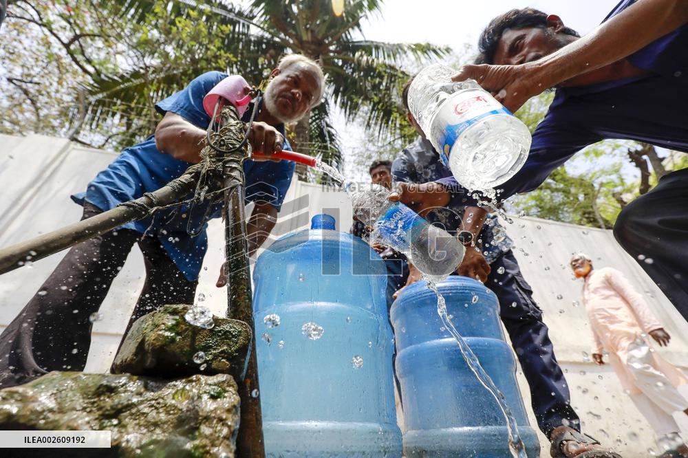 Water Crisis In The Hot Summer Day - Bangladesh