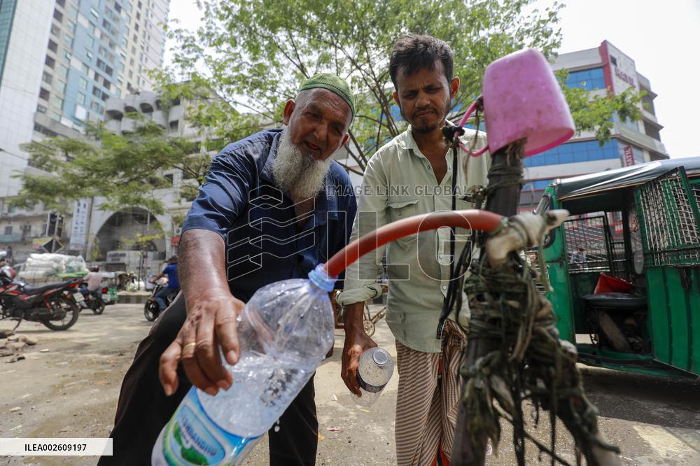 Water Crisis In The Hot Summer Day - Bangladesh