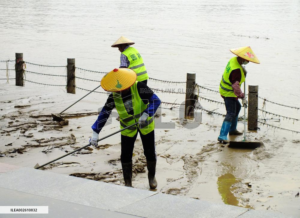 Beijiang River Flood Recedes in Qingyuan