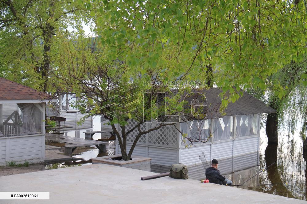 Left bank of Dnipro river flooded due to rising water level in Kyiv