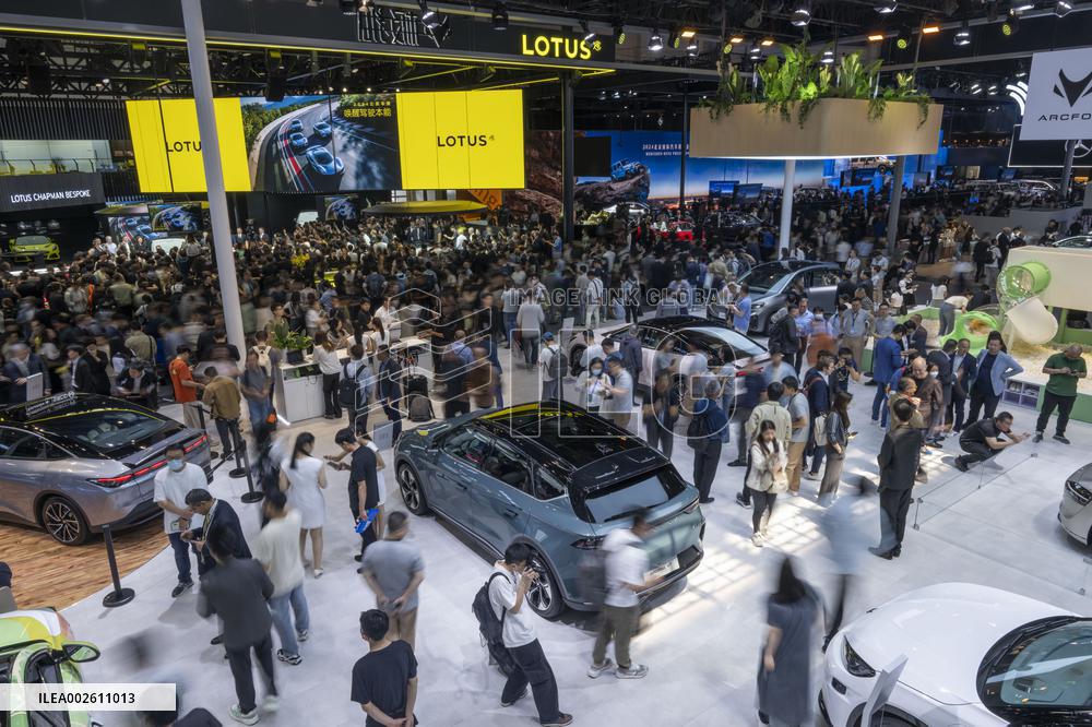 CHINA-BEIJING-AUTOMOTIVE EXHIBITION-OPENING (CN)