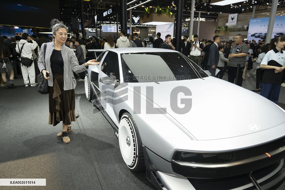 CHINA-BEIJING-AUTOMOTIVE EXHIBITION-OPENING (CN)