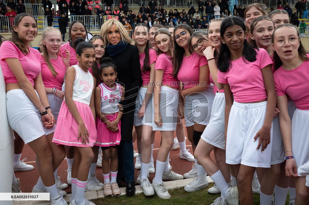 Macron Takes Part In Charity Football Match - Plaisir