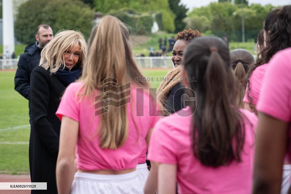 Macron Takes Part In Charity Football Match - Plaisir