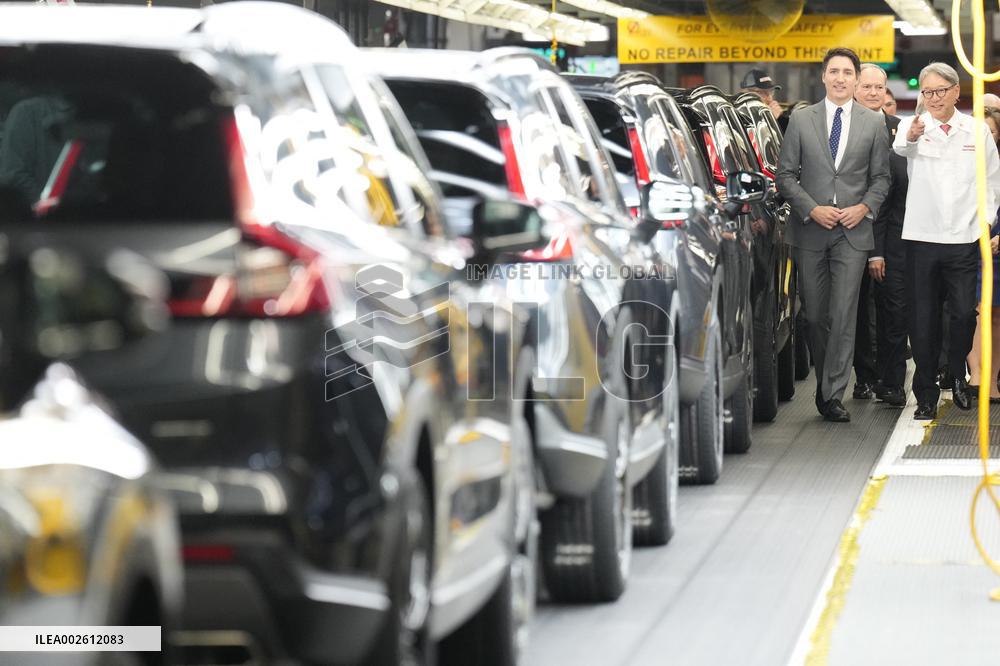 Justin Trudeau Announces New Honda Plant - Canada