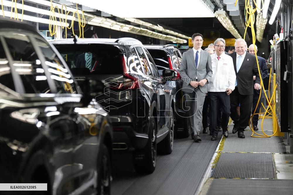 Justin Trudeau Announces New Honda Plant - Canada