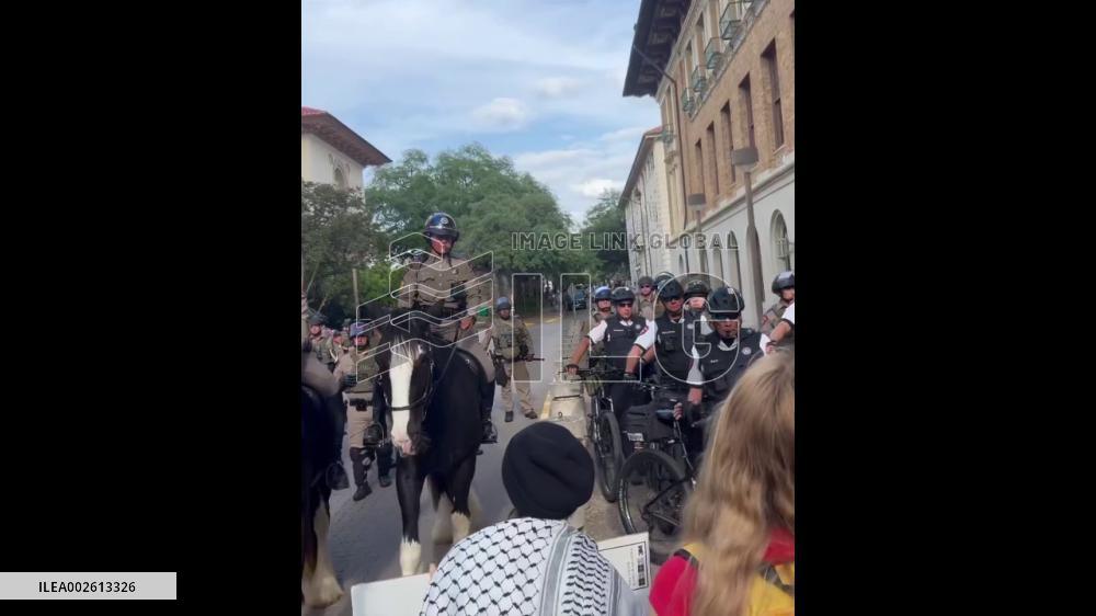 US: Police Clash With Pro-Palestinian Protesters At UT Austin 2