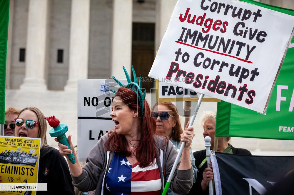 College Protests Over Gaza Sweep Across US - Washington