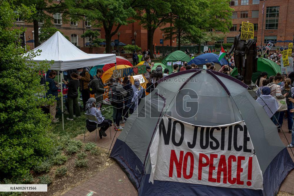 College Protests Over Gaza Sweep Across US - Washington