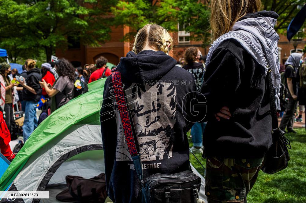 College Protests Over Gaza Sweep Across US - Washington