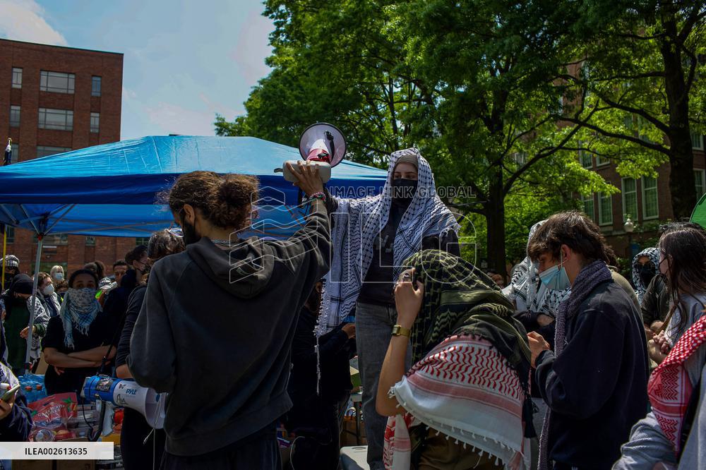 College Protests Over Gaza Sweep Across US - Washington