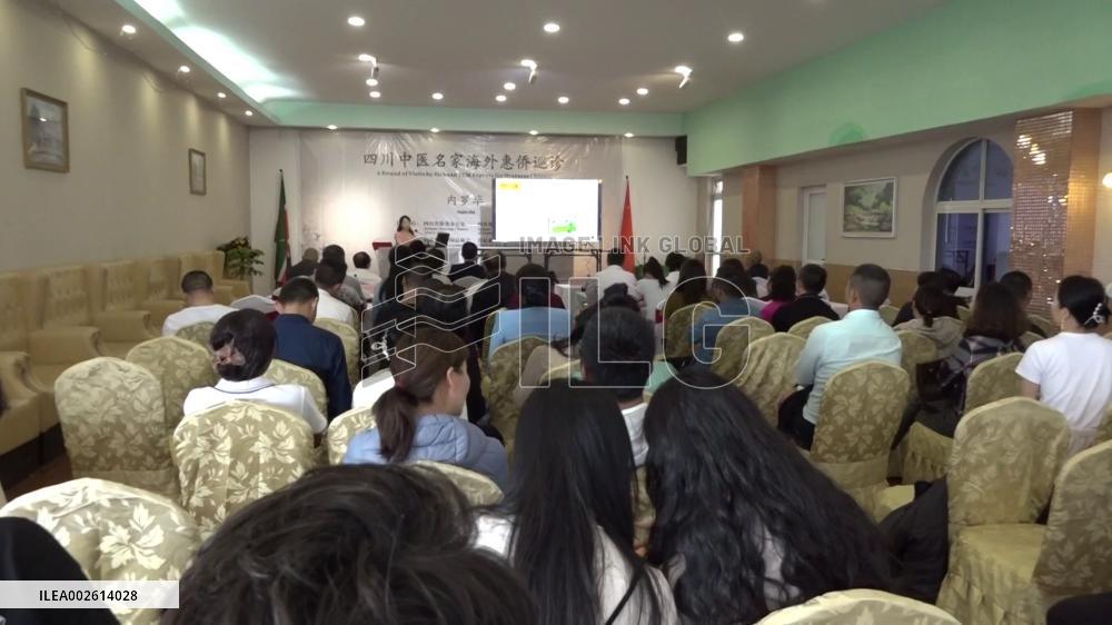 Traditional Chinese Medicine practitioners hold medical camp in Kenya