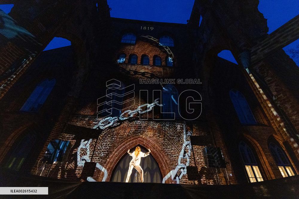 Lighting installation 'Dawn and Dusk'