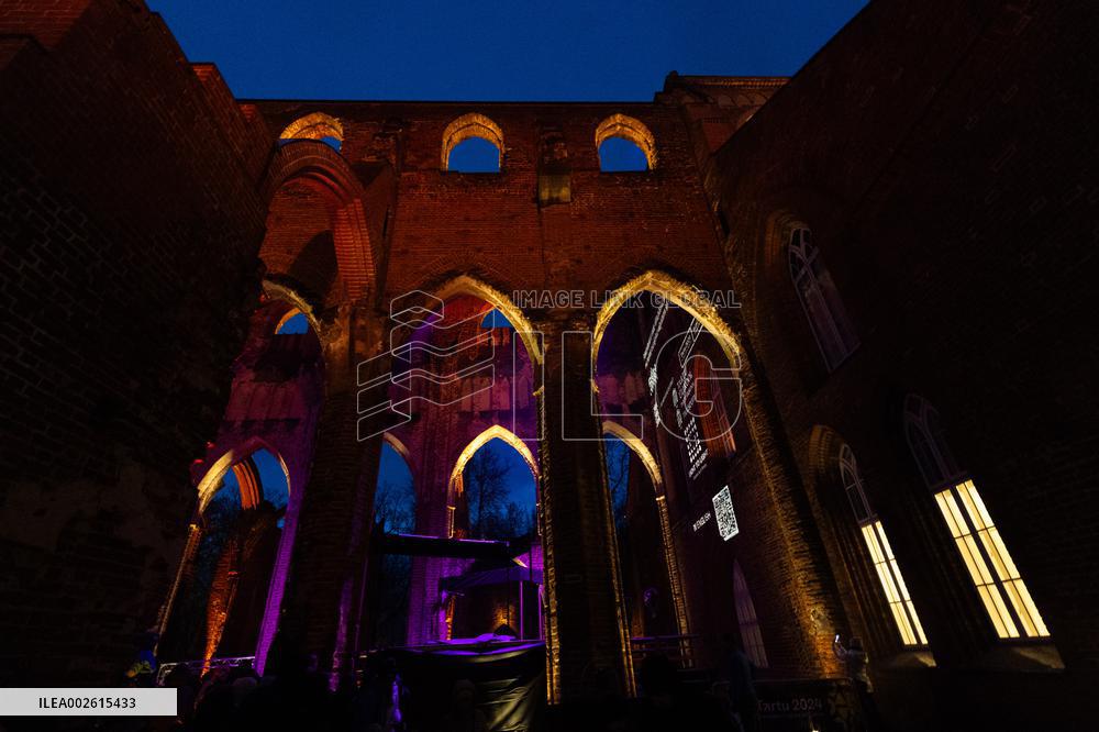 Lighting installation 'Dawn and Dusk'