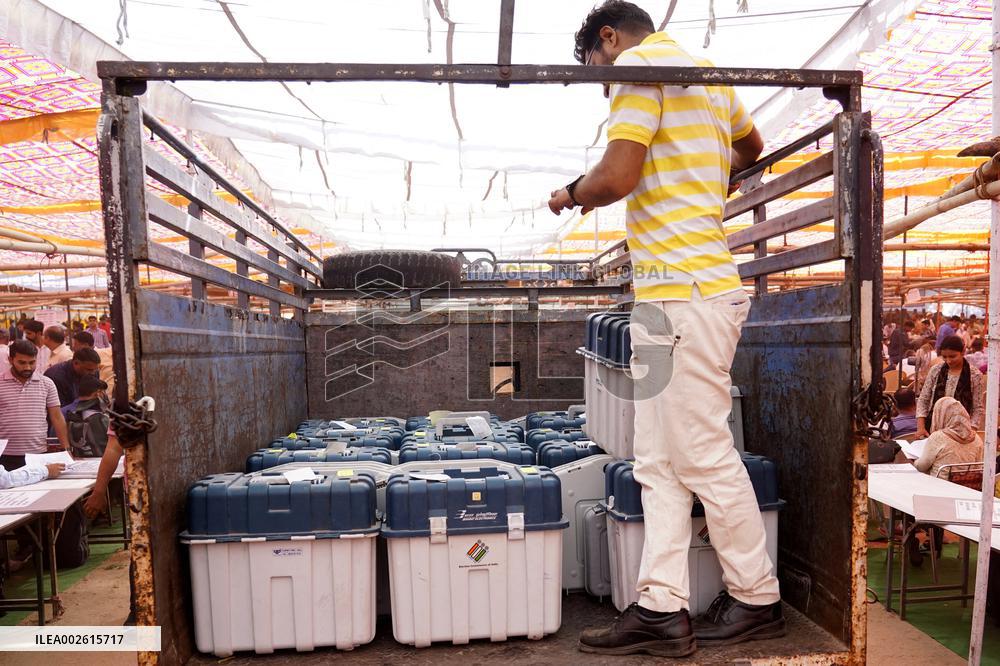 Electronic Voting Machines For General Elections - India