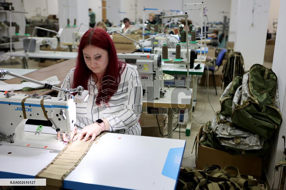 Factory makes military backpacks in Ivano-Frankivsk region