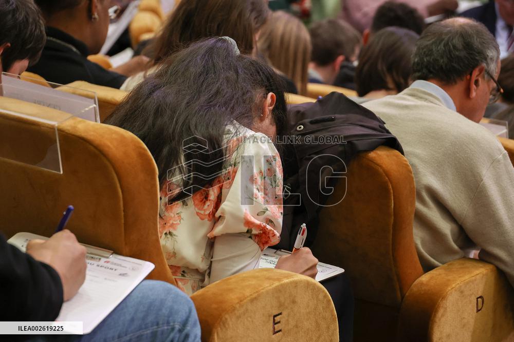 Grande Dictee du Sport at Dome of the Institut de France