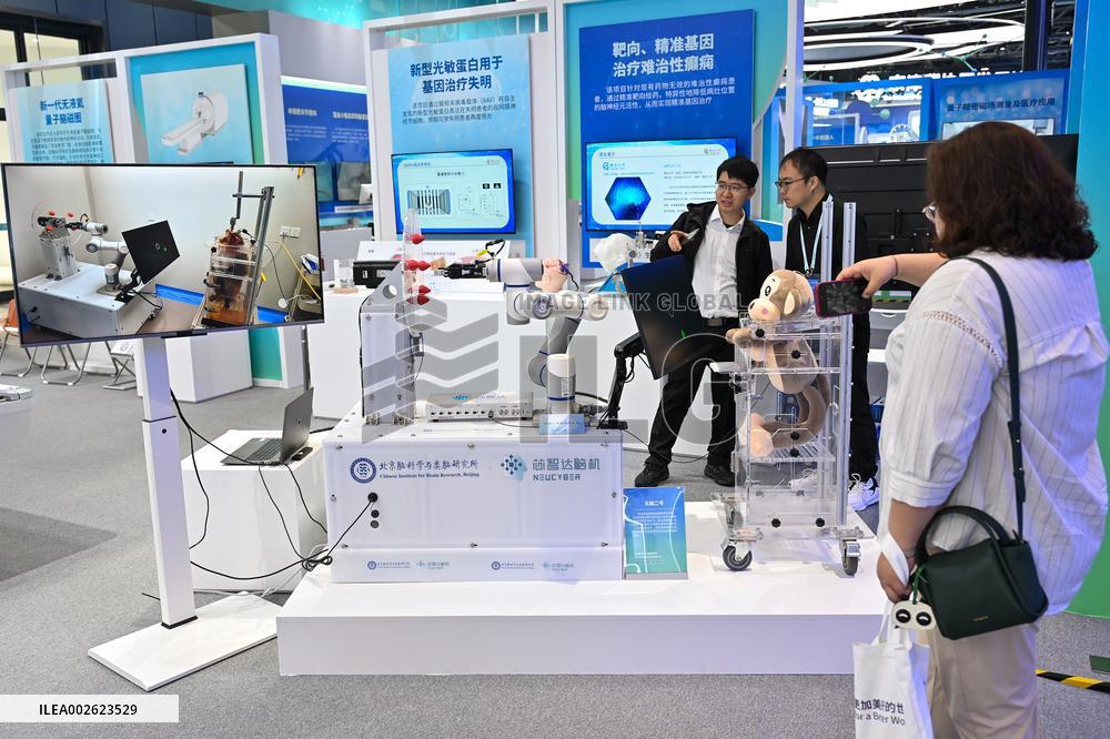 CHINA-BEIJING-ZHONGGUANCUN FORUM-EXHIBITION (CN)