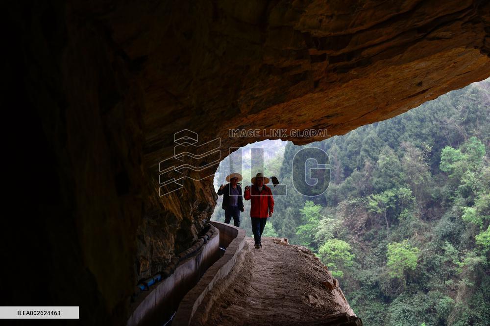 CHINA-GUIZHOU-BIJIE-CLIFF-CANAL-PROTECTION (CN)