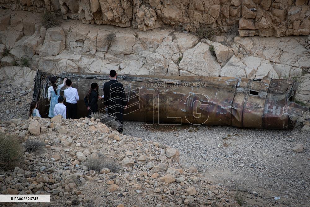 ISRAEL-ARAD-DEBRIS-INTERCEPTED MISSILE