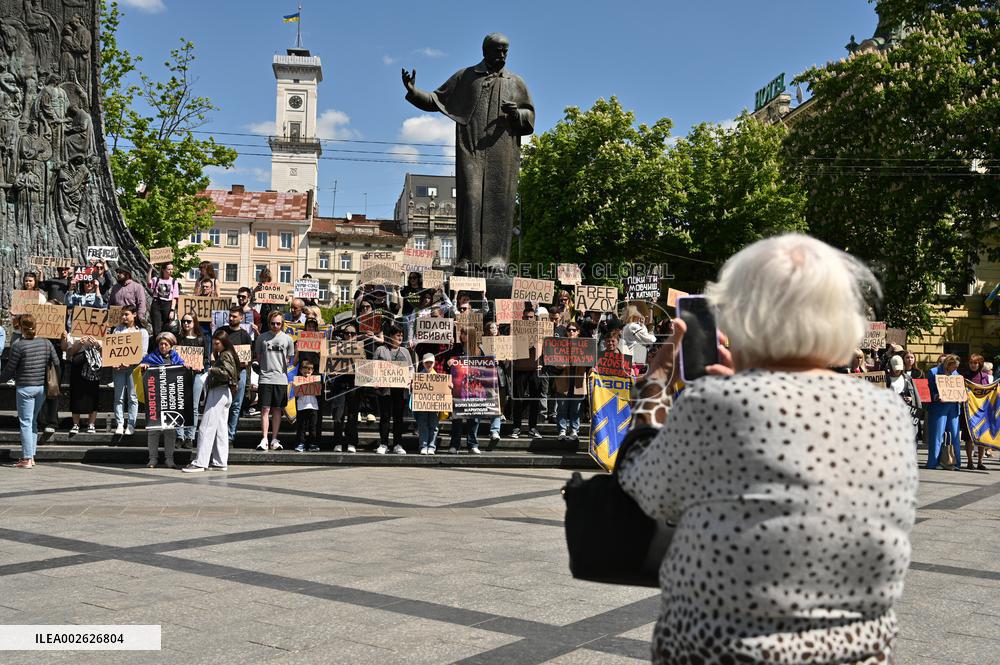 Action in support of POWs held in Lviv
