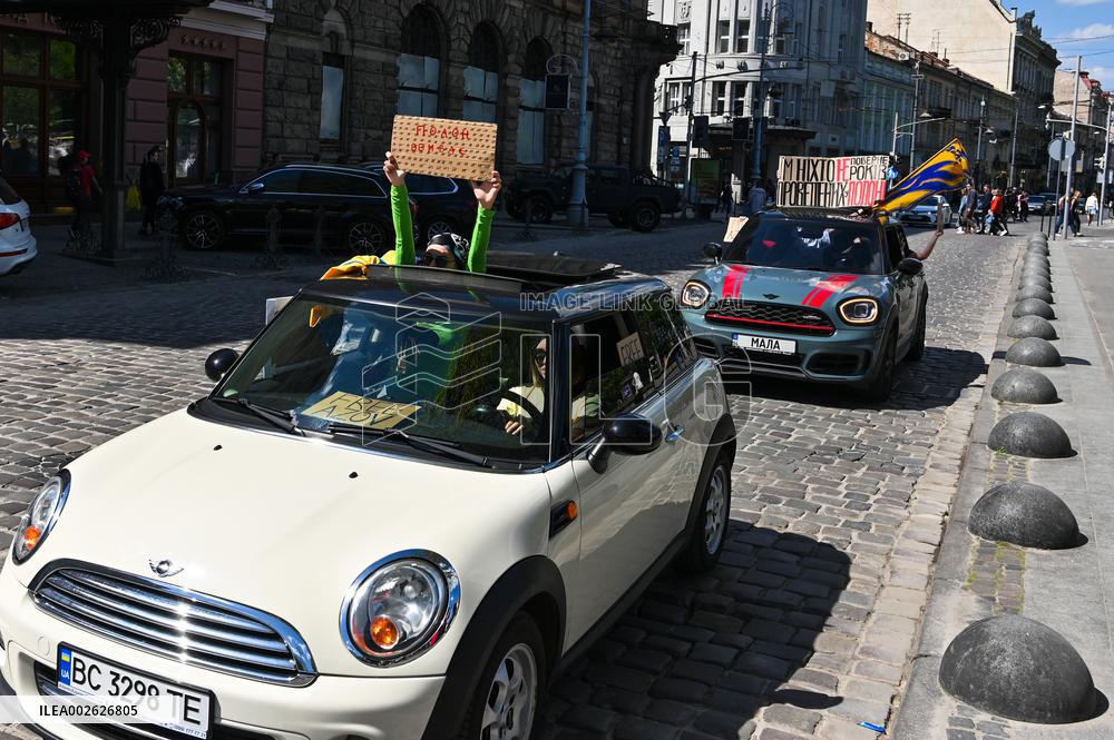 Action in support of POWs held in Lviv