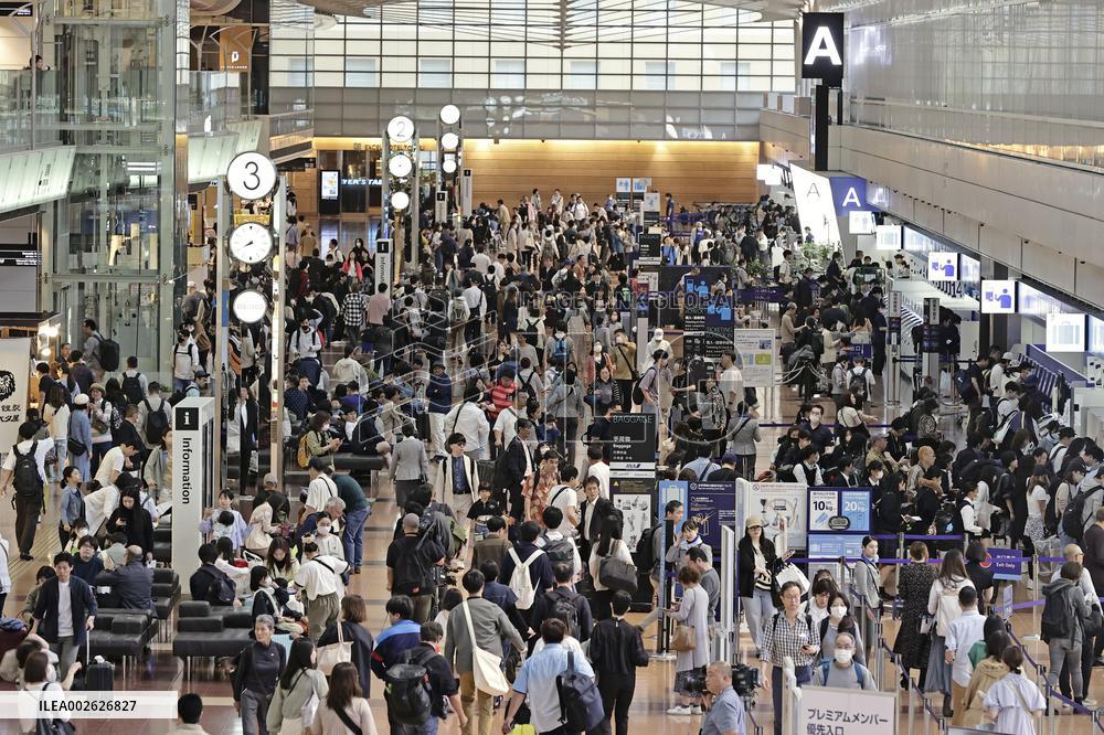 Golden Week begins in Japan