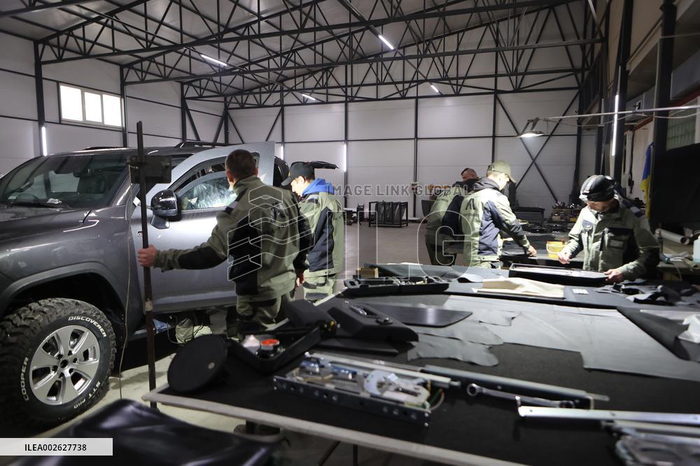 Company reequips vehicles for army in Prykarpattia region