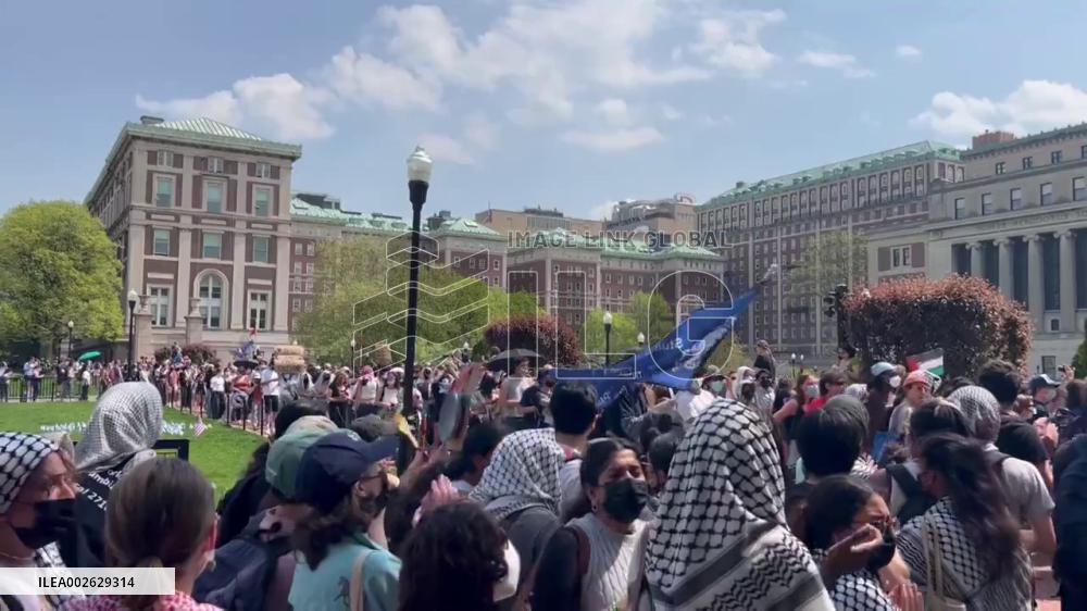 US: Pro-Palestine Protesters At Columbia University Defy Order To Vacate Encampment 2