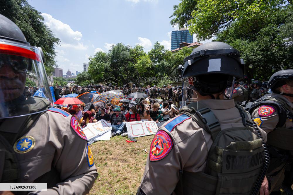 U.S.-AUSTIN-UT AUSTIN-PROTEST
