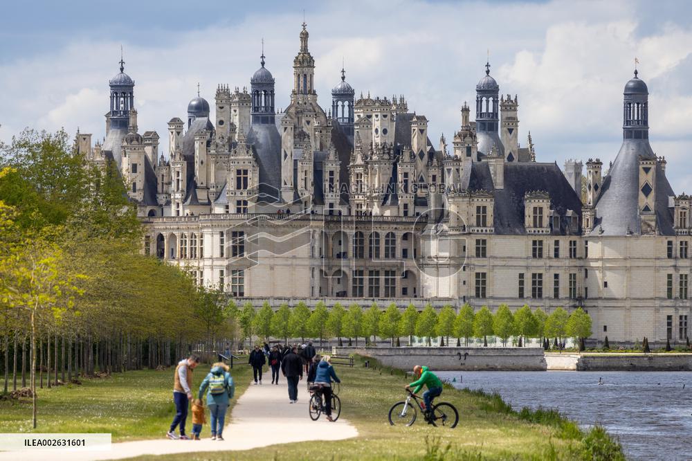 FRANCE-LOIRE VALLEY-CASTLE
