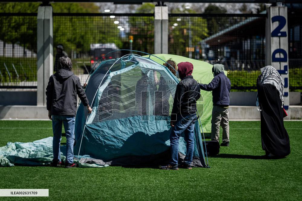 Students Set Up Anti-Israel Encampment - Vancouver
