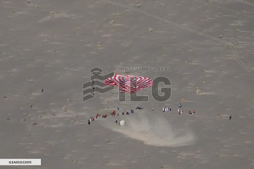 (EyesonSci)CHINA-SHENZHOU-17-RETURN (CN)