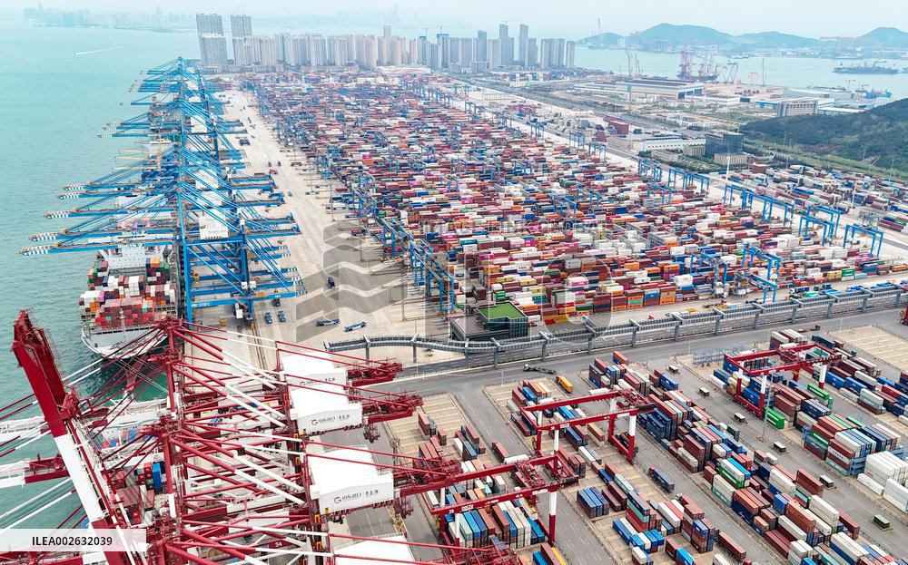 Qingdao Port Working Scene