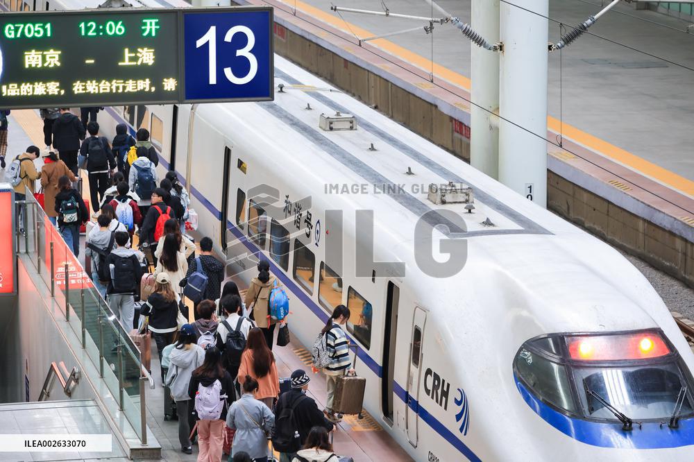 #CHINA-MAY DAY HOLIDAY-RAILWAY-TRAVEL RUSH (CN)