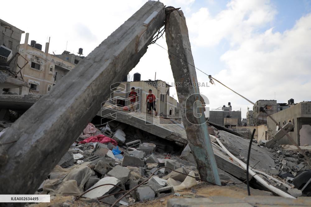 MIDEAST-GAZA-RAFAH-CHILDREN