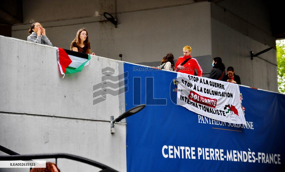 Pro-Palestinian Students Rally At Tolbiac University - Paris