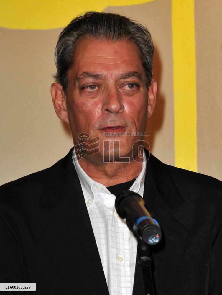 Paul Auster received the 'Grand Vermeil' medal in Paris
