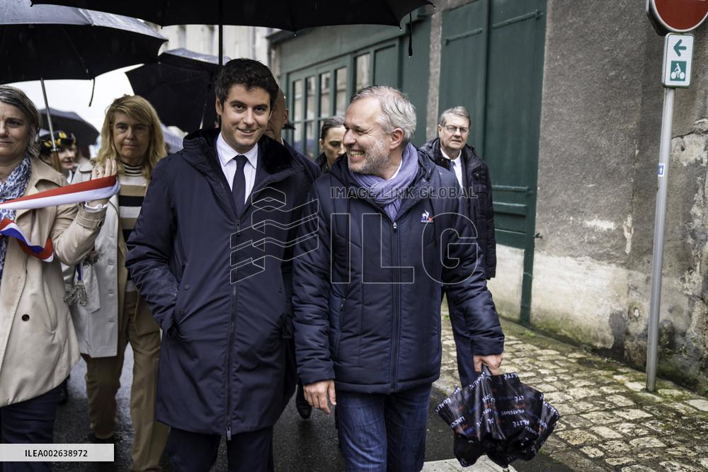France : Gabriel Attal en visite a Beaugency