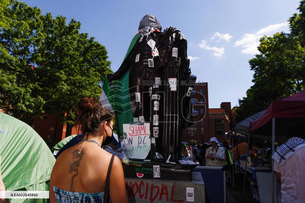 House Republicans Visit Pro-Palestinian Encampment - Washington