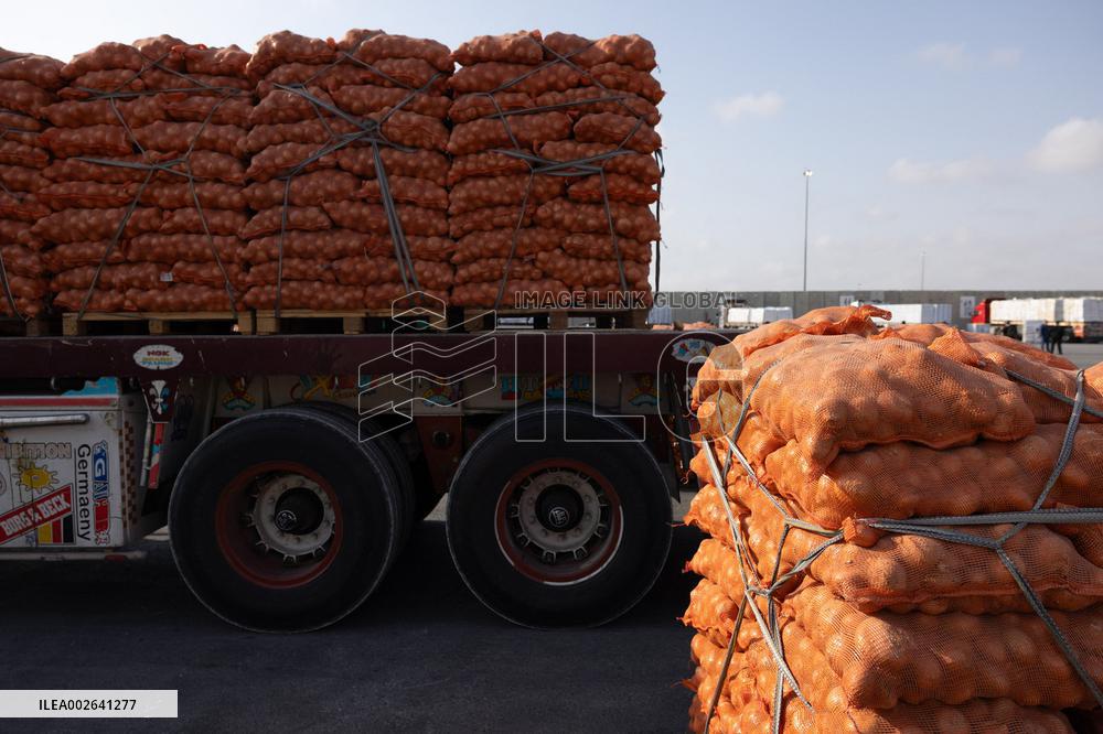 Blinken Pushes for Gaza Cease-Fire Deal in Visit to Israel