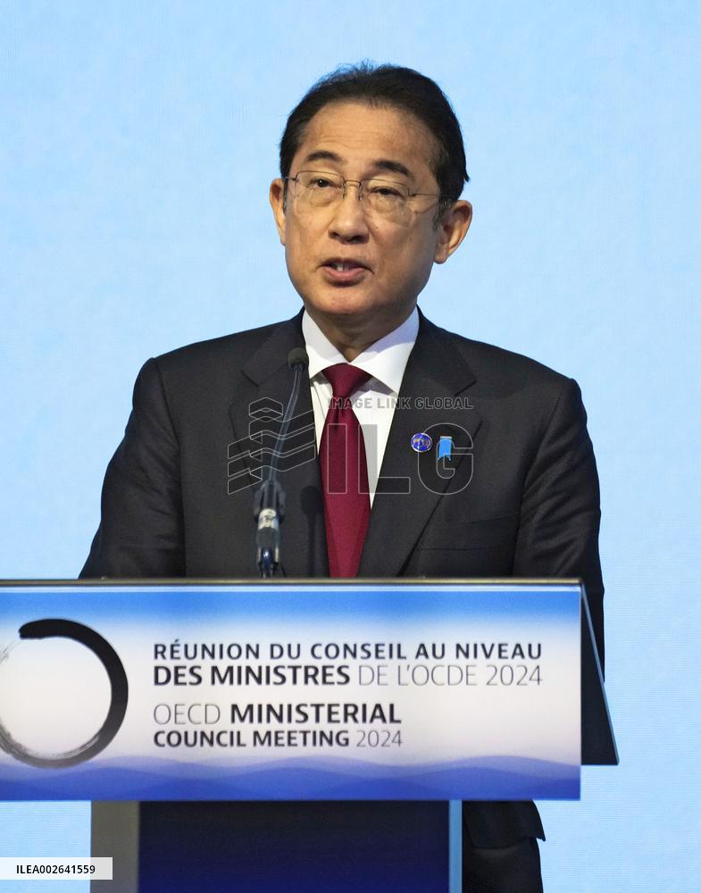 Japan PM Kishida at Paris forum